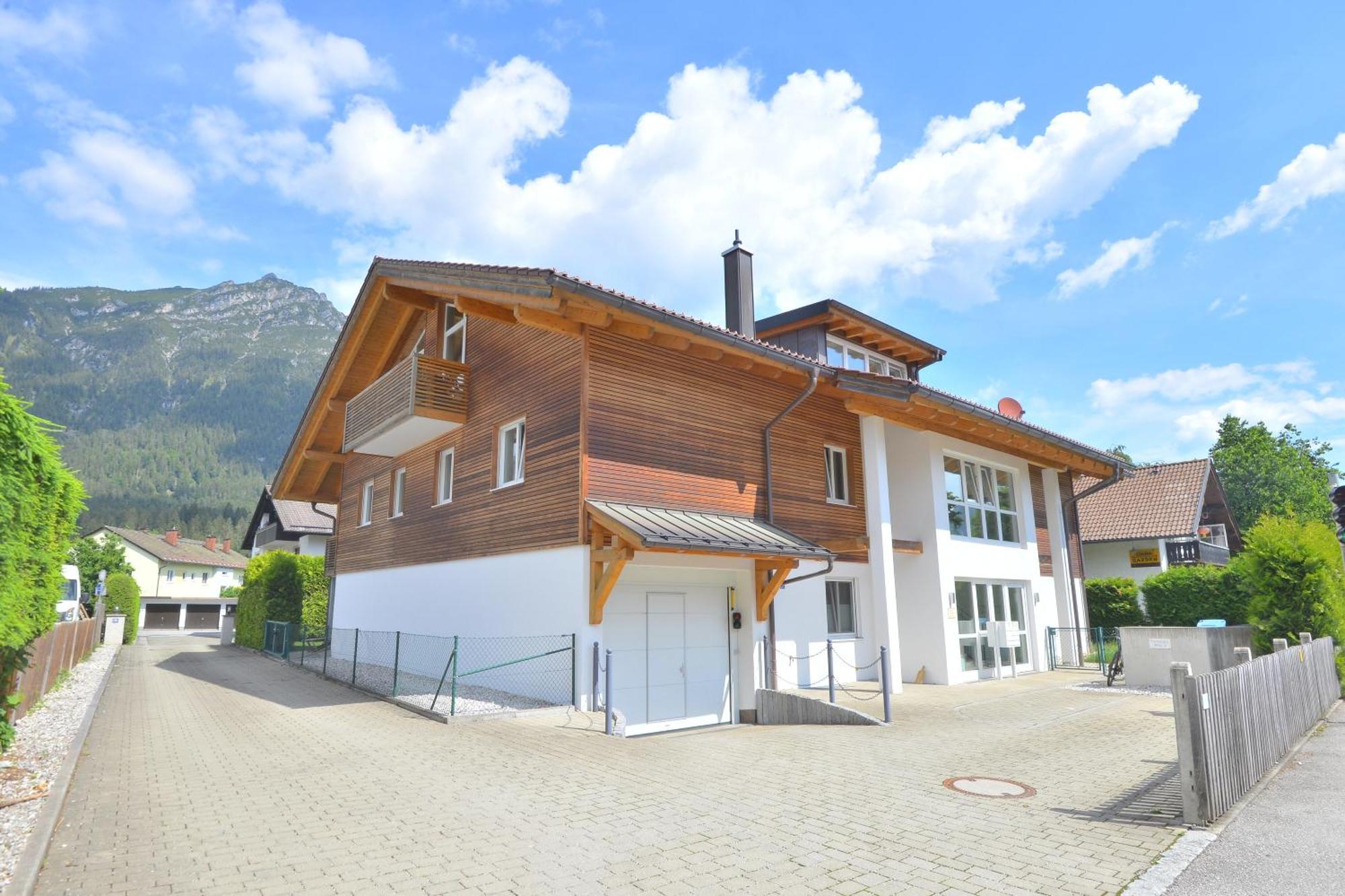 Zugspitze Street Apartment Гармиш-Партенкирхен Екстериор снимка